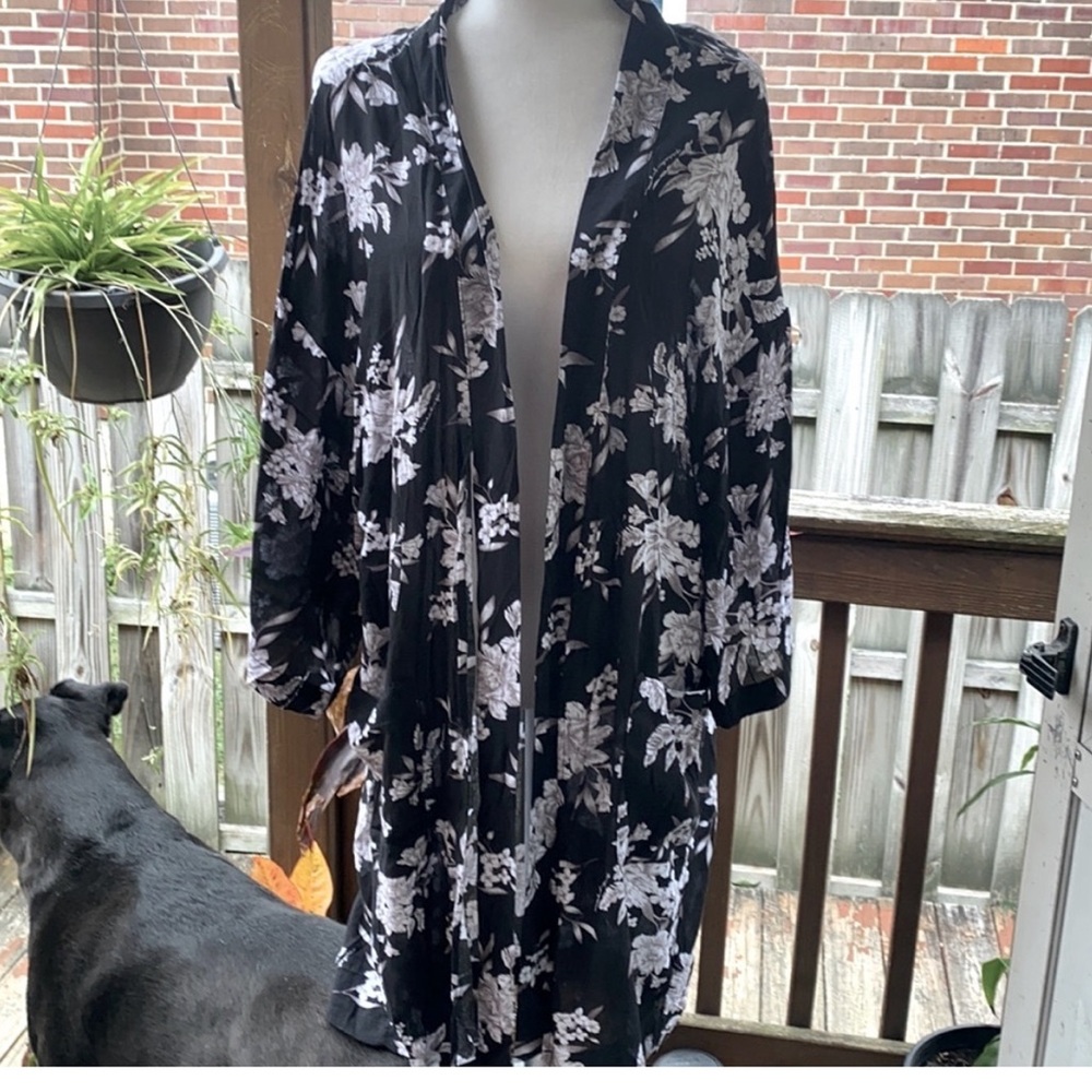 Spiritual Gangster Black & White Floral Sheer Kimono Robe